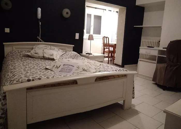 Hôtel Résidence Larroque